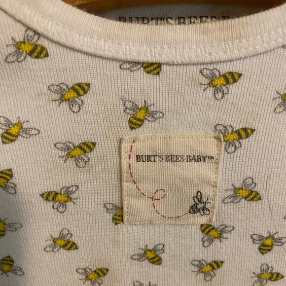 Burt’s Bees bodysuit bundle of 3 (6-9 Months) - Picture 8 of 11